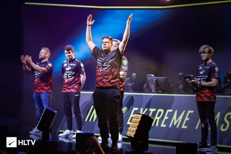 出球和对抗 出球和对抗